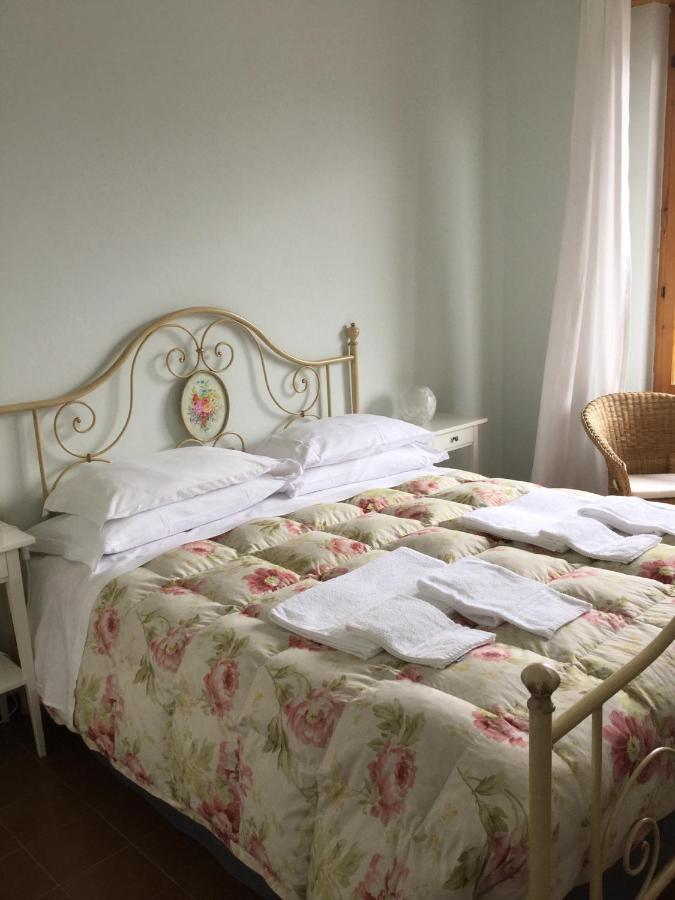 B&B Cherry En Rose Lezzeno Bagian luar foto