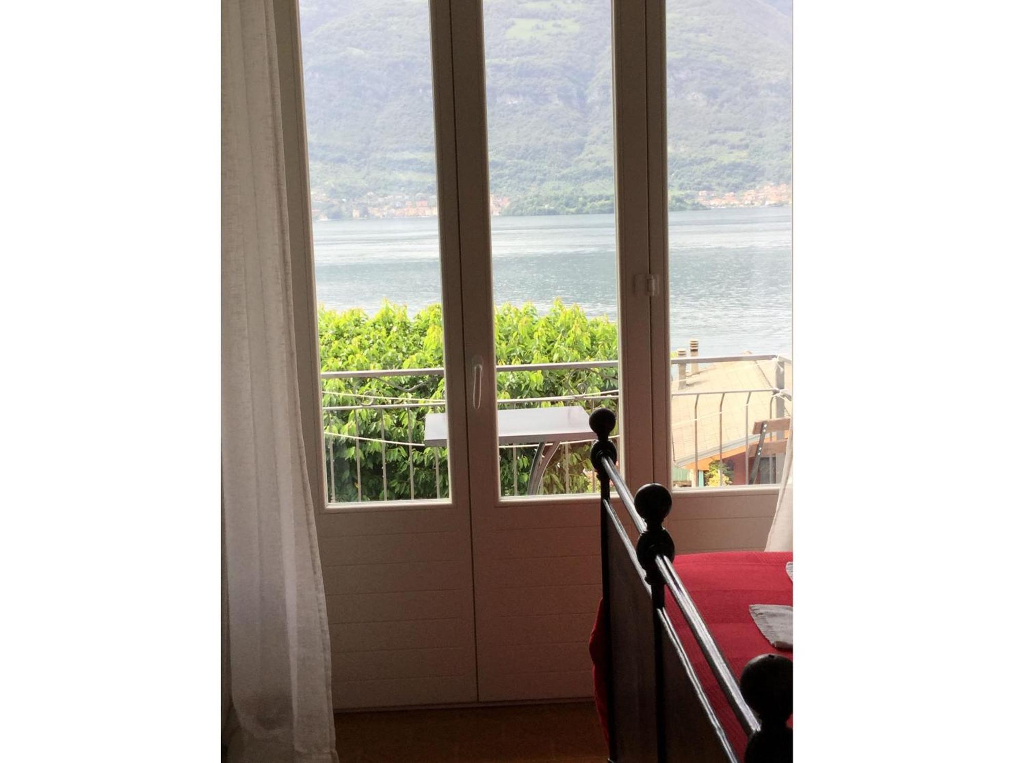 B&B Cherry En Rose Lezzeno Bagian luar foto