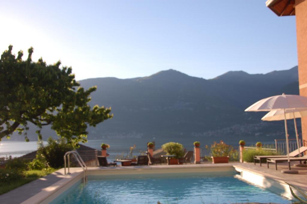B&B Cherry En Rose Lezzeno Bagian luar foto